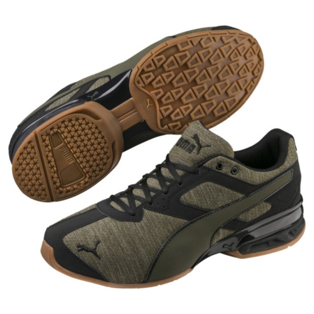 Pumas shoes for men Snickers